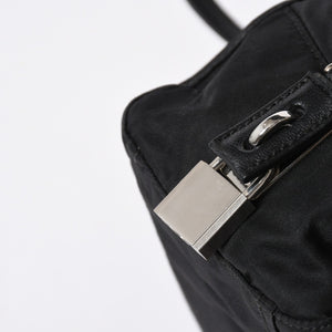 PRADA プラダ ハンドバッグ イヴニングハート BN1134 トライアングルロゴ ナイロン ブラック シルバー金具 美品 中古 4a004852