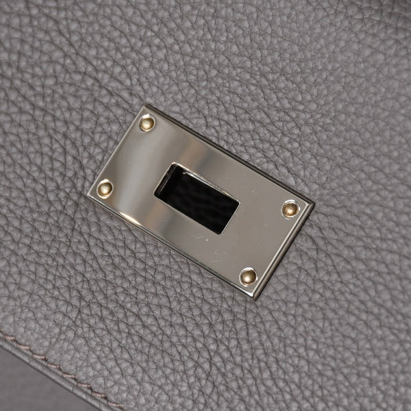 新品同様 HERMES エルメス Maxi Kelly 42 マキシケリー 42 ハンドバッグ K刻印 トゴ エタン SV金具 2025年製 内縫い 中古 4a006899