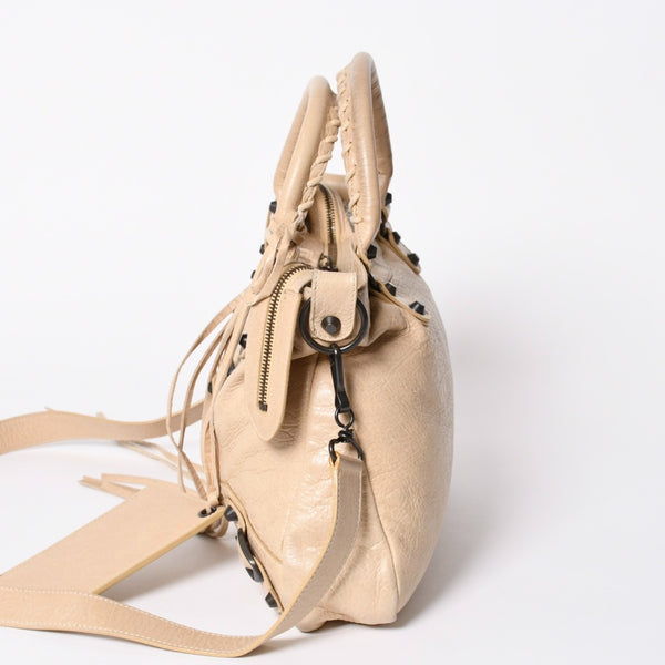 極美品 BALENCIAGA バレンシアガ 2WAY ハンドバッグ ショルダーバッグ シティ ザ・タウン 240579 ベージュ 中古 4a006914