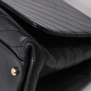 極美品 CHANEL シャネル シェブロン 2WAYチェーンショルダーバッグ 25番台 ココマーク カーフレザー Vステッチ ゴールド金具 中古 4a006757