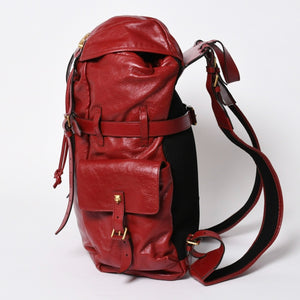 新品同様 GUCCI グッチ バックパック リベル タイガー キャットヘッド GGマーモント 526908 レッド レザー 中古 4a006597