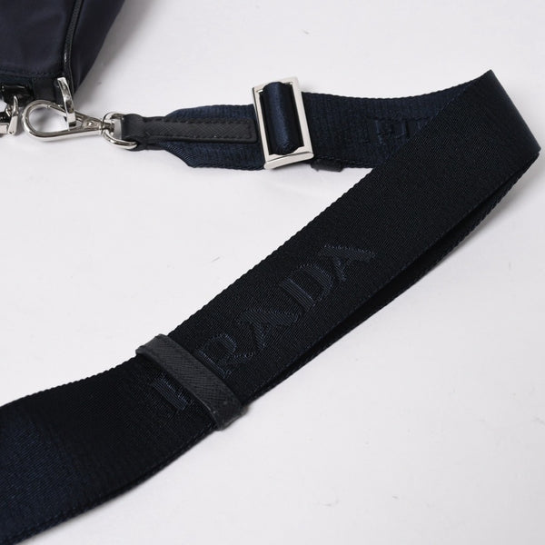 極美品 PRADA プラダ ショルダーバッグ トライアングルロゴ ナイロン レザー ネイビー シルバー金具 中古 4a006942
