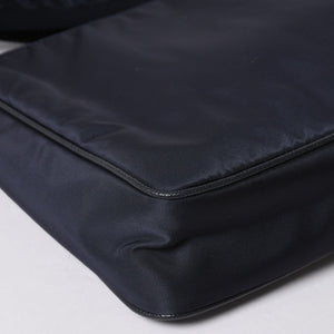 極美品 PRADA プラダ ショルダーバッグ トライアングルロゴ ナイロン レザー ネイビー シルバー金具 中古 4a006942