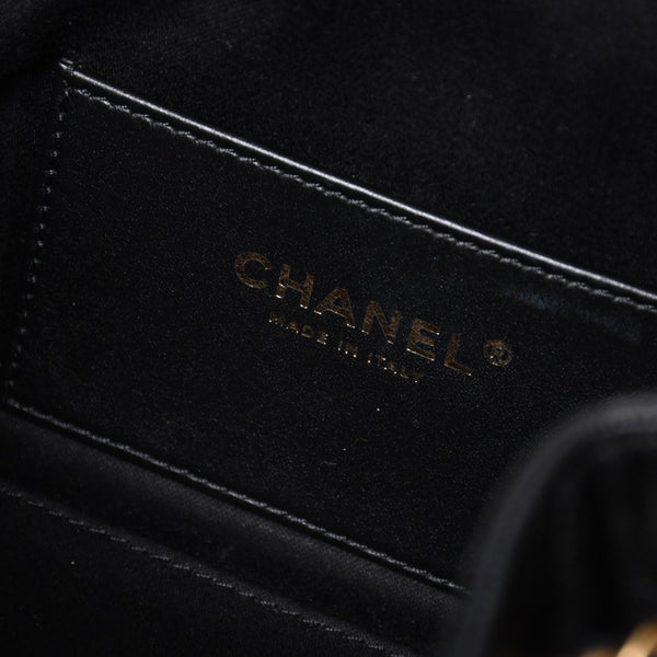 新品同様 CHANEL シャネル CHANEL 25 ミディアム チェーンワンショルダーバッグ AS5311 ココマーク キャビアスキン ブラック 中古 4a006936
