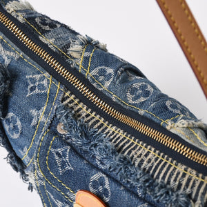 新品同様品 LOUISVUITTON ルイヴィトン パウチィ ワンショルダーバッグ M95382 パッチワーク モノグラムデニム ブルー 中古 4a006993