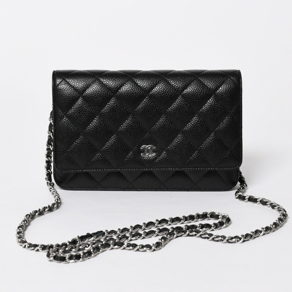 新品同様品 CHANEL シャネル マトラッセ チェーンウォレット キャビアスキン ランダム番台 ブラック シルバー金具 中古 4a006955