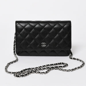 新品同様品 CHANEL シャネル マトラッセ チェーンウォレット キャビアスキン ランダム番台 ブラック シルバー金具 中古 4a006955