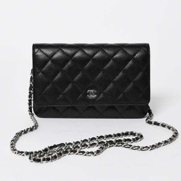 新品同様品 CHANEL シャネル マトラッセ チェーンウォレット キャビアスキン ランダム番台 ブラック シルバー金具 中古 4a006955