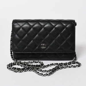 新品同様品 CHANEL シャネル 財布 マトラッセ クラシック チェーンウォレット ランダム番台 キャビアスキン ココマーク ブラック 中古 4a006950