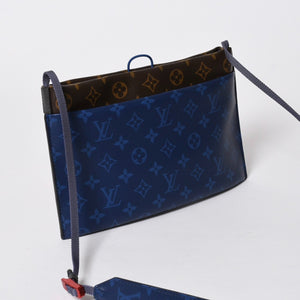 極美品 LOUIS VUITTON ルイヴィトンパシフィック スプリット サコッシュ M43854 モノグラム コバルト ブルー 中古 4a006937