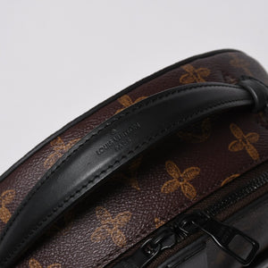 新品同様 LOUIS VUITTON ルイヴィトン ホイール ボックス ショルダーバッグ M59706 モノグラムキャンバス カーフレザー マッドブラック金具 中古 4a007198