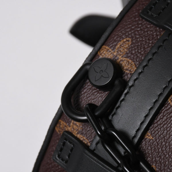 新品同様 LOUIS VUITTON ルイヴィトン ホイール ボックス ショルダーバッグ M59706 モノグラムキャンバス カーフレザー マッドブラック金具 中古 4a007198