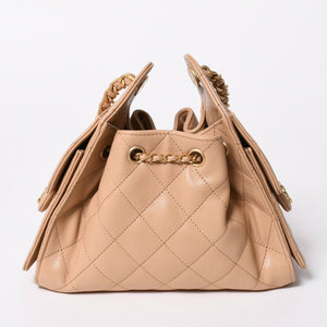 新品同様 CHANEL シャネル CHANEL25 チェーンショルダーバッグ T4K8XNHK ランダム番台 キャビアスキン ベージュ シャンパンゴールド金具 中古 4a006992