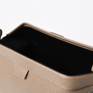 極美品 Valextra ヴァレクストラ トリックトラック ソフトカーフスキン グレージュ ハンドバッグ クラッチバッグ N488542 中古 4a006886