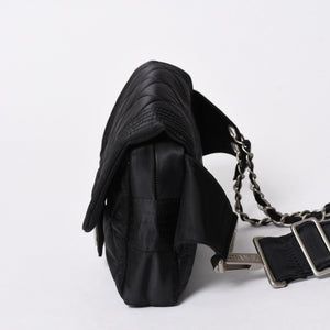 極美品 CHANEL シャネル スポーツライン ウエストバッグ 10番台 ココマーク ナイロン ブラック マットシルバー金具 中古 4a006984