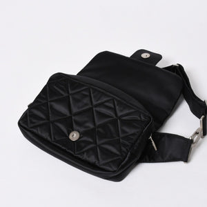 極美品 CHANEL シャネル スポーツライン ウエストバッグ 10番台 ココマーク ナイロン ブラック マットシルバー金具 中古 4a006984