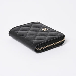 新品同様 CHANEL シャネル マトラッセ コンパクトウォレット コインケース ランダム番台 キャビアスキン ブラック ゴールド金具 中古 4a006721