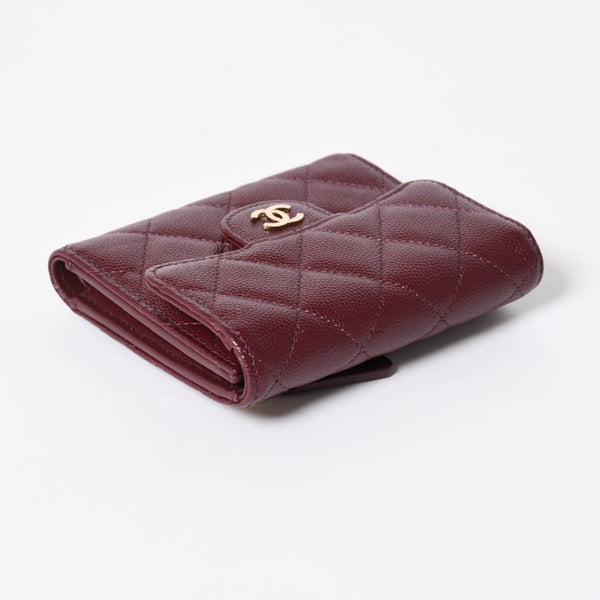 新品同様 CHANEL シャネル コンパクトウォレット 三つ折り財布 31番台 ココマーク キャビアスキン ボルドー 中古 4a006718