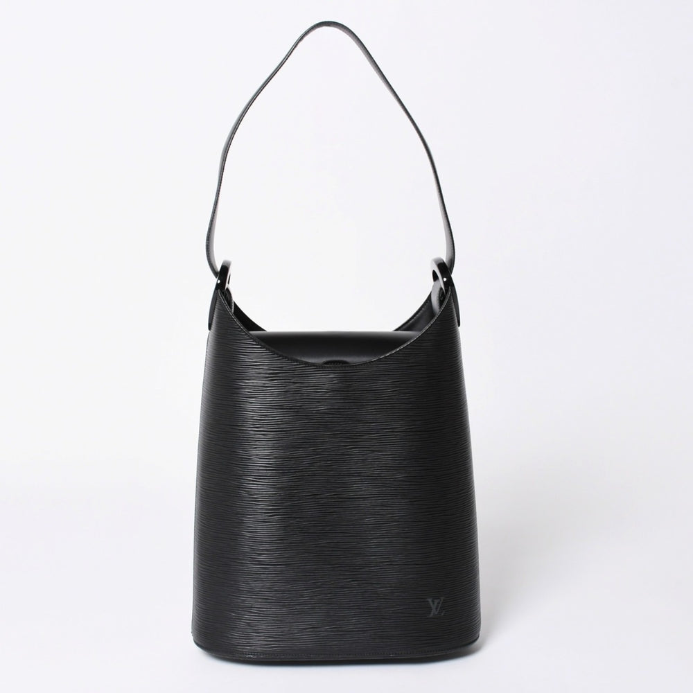 極美品 LOUIS VUITTON ルイヴィトン ヴェルソー ワンショルダーバッグ M52812 エピ レザー ブラック 中古 4a004844