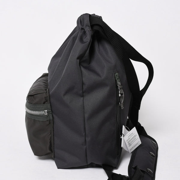 新品未使用 sacai サカイ Pocket Knapsack ポケット ナップサック リュック バックパック 26-01169S カーキ 中古 4a007473