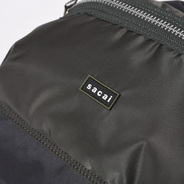 新品未使用 sacai サカイ Pocket Knapsack ポケット ナップサック リュック バックパック 26-01169S カーキ 中古 4a007473