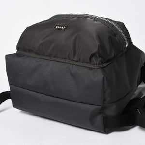 新品未使用 sacai サカイ Pocket Knapsack ポケット ナップサック リュック バックパック 26-01169S カーキ 中古 4a007473