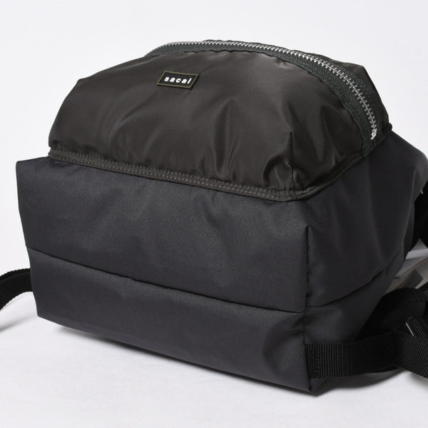 新品未使用 sacai サカイ Pocket Knapsack ポケット ナップサック リュック バックパック 26-01169S カーキ 中古 4a007473