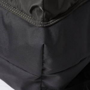 新品未使用 sacai サカイ Pocket Knapsack ポケット ナップサック リュック バックパック 26-01169S カーキ 中古 4a007473