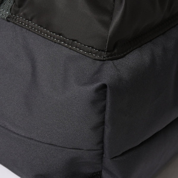 新品未使用 sacai サカイ Pocket Knapsack ポケット ナップサック リュック バックパック 26-01169S カーキ 中古 4a007473