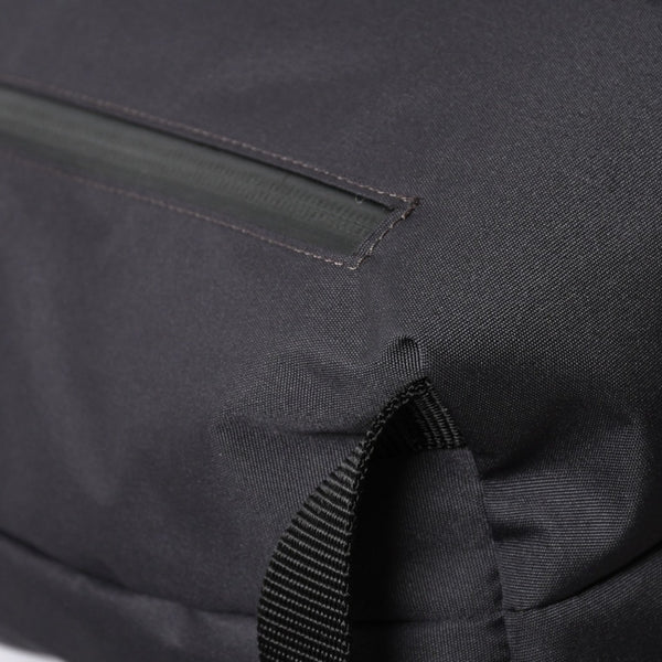新品未使用 sacai サカイ Pocket Knapsack ポケット ナップサック リュック バックパック 26-01169S カーキ 中古 4a007473