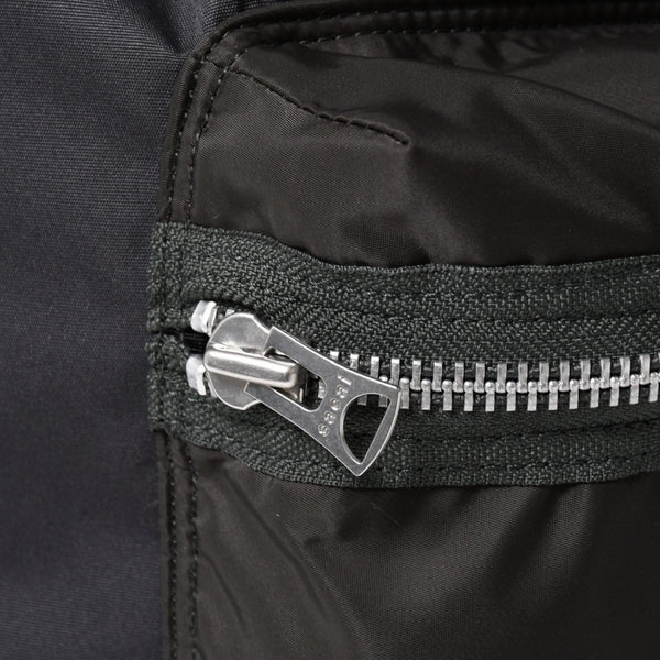 新品未使用 sacai サカイ Pocket Knapsack ポケット ナップサック リュック バックパック 26-01169S カーキ 中古 4a007473