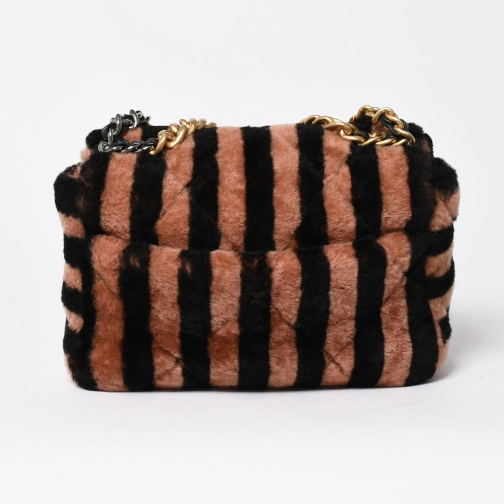 新品同様品 CHANEL シャネル19 Wチェーンバッグ AS5149 ランダム番台 ココマーク ストライプ シアリングファー フラップ 中古 4a006949