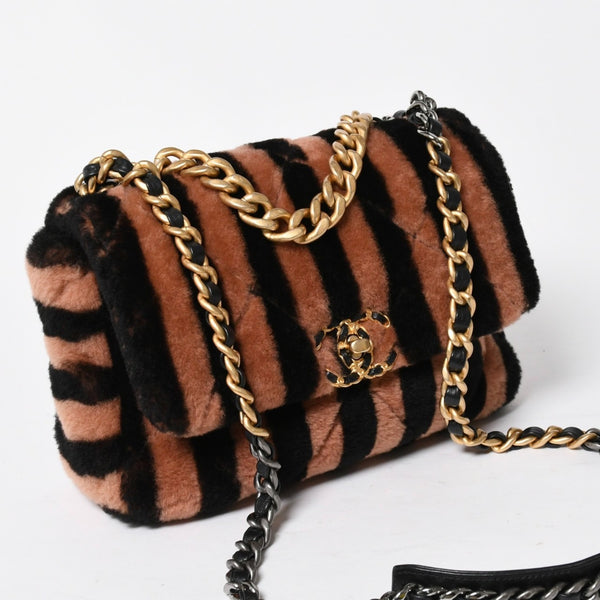 新品同様品 CHANEL シャネル19 Wチェーンバッグ AS5149 ランダム番台 ココマーク ストライプ シアリングファー フラップ 中古 4a006949