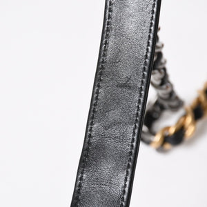 新品同様品 CHANEL シャネル19 Wチェーンバッグ AS5149 ランダム番台 ココマーク ストライプ シアリングファー フラップ 中古 4a006949