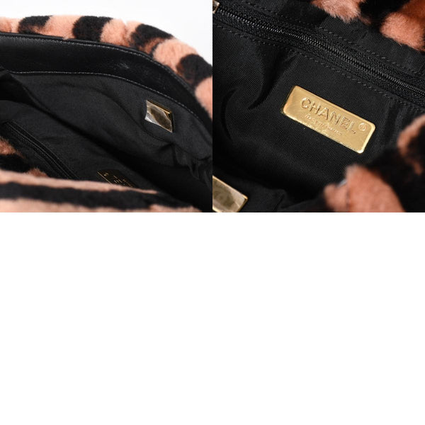新品同様品 CHANEL シャネル19 Wチェーンバッグ AS5149 ランダム番台 ココマーク ストライプ シアリングファー フラップ 中古 4a006949