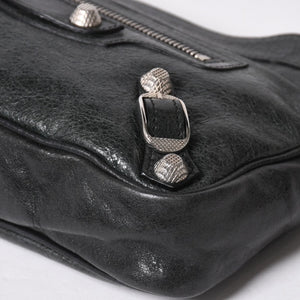 極美品 BALENCIAGA バレンシアガ Giant Hip ジャイアント ヒップ ショルダーバッグ 237203 レザー ブラック シルバー金具 中古 4a007016