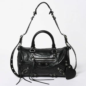 極美品 BALENCIAGA バレンシアガ ル カゴール Le Cagole ダッフルバッグ ミディアム 743383 ブラック 2WAY シルバー金具 美品 中古 4a006924