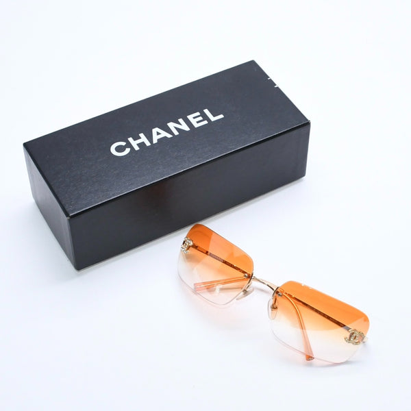 Very Good Condition CHANEL Rimless Sunglasses Eyewear 4017-D c.125/56 Size 62□17 120 Coco Mark Rhinestone Orange Used 4a007106