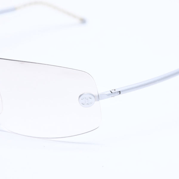 極美品 CHANEL シャネル リムレス サングラス アイウェア 4035 c.167/6I サイズ63□16 120 ココマーク シルバー グレー 中古 4a008250