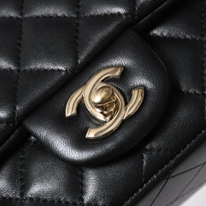 CHANEL シャネル ミニマトラッセ16 Sフラップ Sチェーンショルダーバッグ 31番台 ココマーク ラムスキン ブラック 中古 4a007109