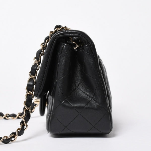 CHANEL シャネル ミニマトラッセ16 Sフラップ Sチェーンショルダーバッグ 31番台 ココマーク ラムスキン ブラック 中古 4a007109