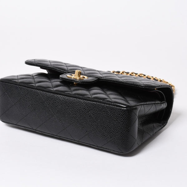 極美品 CHANEL シャネル マトラッセ23 Wフラップ Wチェーンショルダーバッグ 26番台 ココマーク キャビアスキン ブラック 中古 4a007111