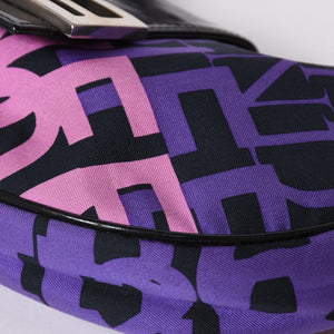 FENDI フェンディ タイポグラフィプリント ハーフムーン ホーボーバッグ クロワッサン ワンショルダー パープル ピンク シルバー金具 美品 中古 4a006959