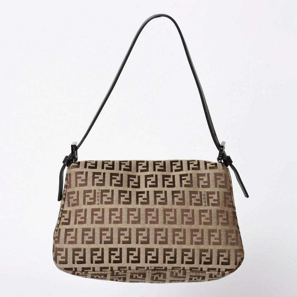 極美品 FENDI フェンディ マンマバケット ワンショルダーバッグ ベージュ ダークブラウン ズッキーノ柄 FFバックル ブラックメタル金具 中古 4a006970