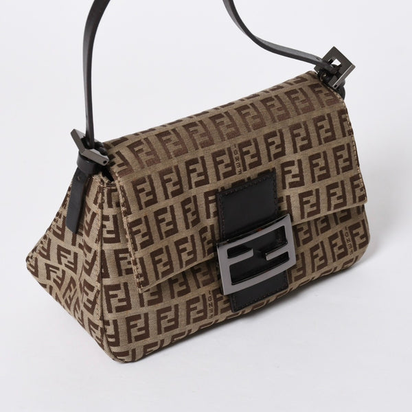 極美品 FENDI フェンディ マンマバケット ワンショルダーバッグ ベージュ ダークブラウン ズッキーノ柄 FFバックル ブラックメタル金具 中古 4a006970