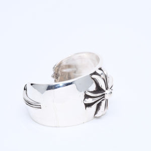 極美品 CHROME HEARTS クロムハーツ BANGLE WIDE CUFF CH PLUS CHプラス ワイドカフ バングル 重量約138.98g シルバー925 中古 4a007130