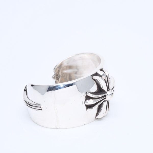 極美品 CHROME HEARTS クロムハーツ BANGLE WIDE CUFF CH PLUS CHプラス ワイドカフ バングル 重量約138.98g シルバー925 中古 4a007130