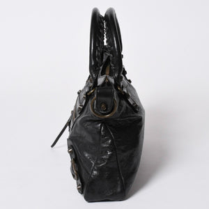 BALENCIAGA バレンシアガ THE FIRST ザ ファースト ハンドバッグ 103208 レザー ブラック アンティークゴールド金具 美品 中古 4a007137