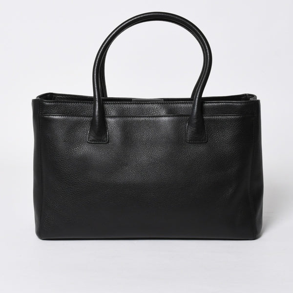 新品同様 CHANEL シャネル エグゼクティブ ミディアム トートバッグ A15206 21番台 ココマーク キャビアスキン ブラック 中古 4a007162