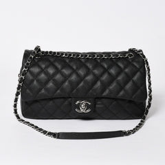 新品同様 CHANEL シャネル デカマトラッセ30 Wチェーンショルダーバッグ 18番台 ココマーク キャビアスキン ブラック シルバー金具 中古 4a007160
